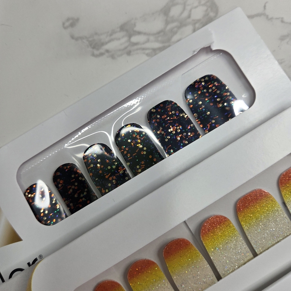 Color Street Nail Polish Strips Set - Picture 4 of 5
